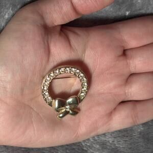 Gold Circle Brooch with Bow and Clear Rhinestones – Vintage 1" Holiday Jewelry